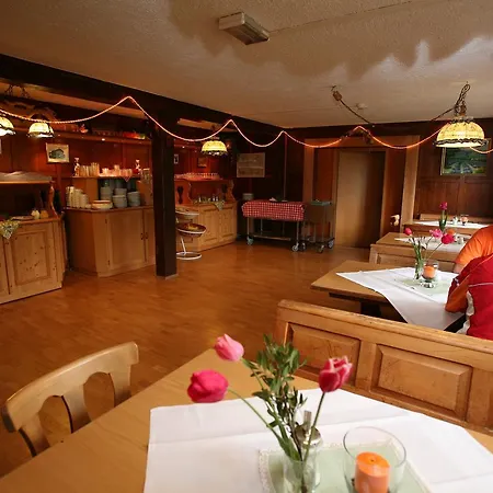 's Jaegermatt לינה וארוחת בוקר