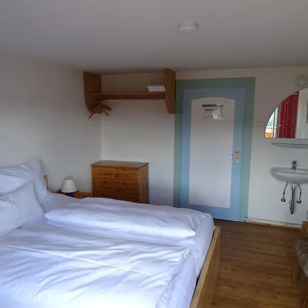 's Jaegermatt לינה וארוחת בוקר 2*